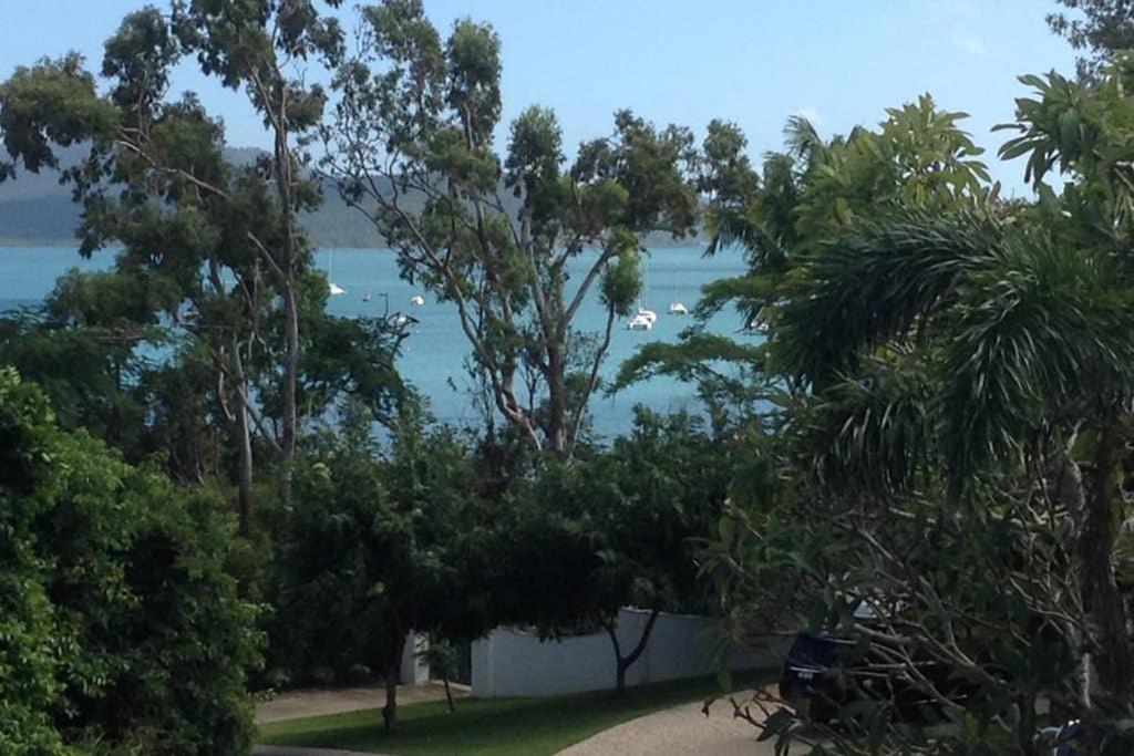 Oceanview Apartment Airlie Beach Extérieur photo